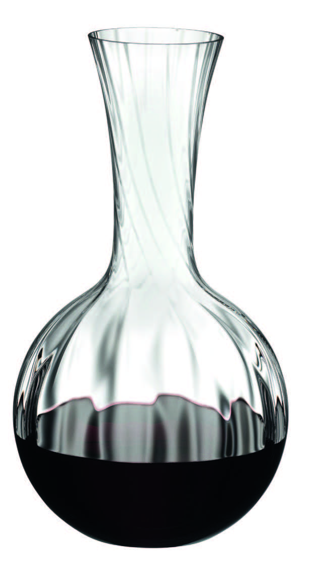 En maskintillverkad karaff från Riedel hjälper inte bara till att lyfta aromerna i vinet. Det är dessutom en mycket elegant pjäs att ställa fram på bordet och servera vinet ur. Vinkaraffen Performance Magnum, ca 1 000 kr. 